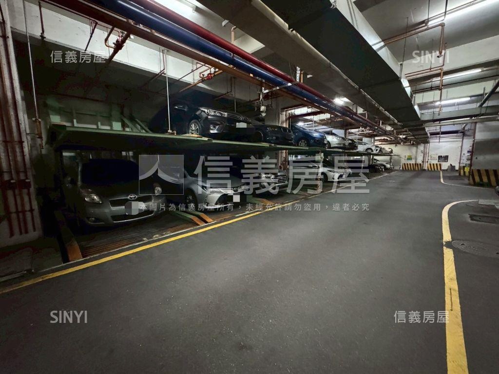 近高鐵美四房高樓雙車位房屋室內格局與周邊環境