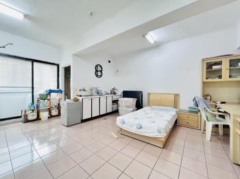 龍威大廈美套房