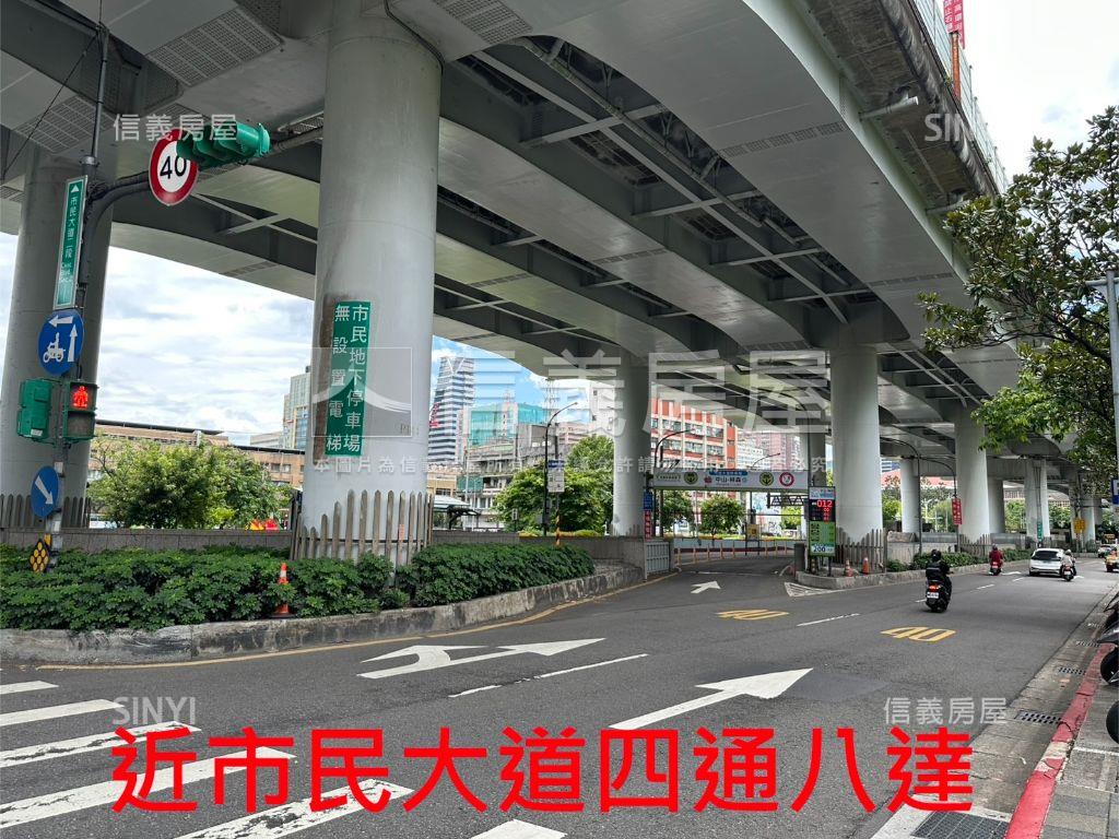 中山北路挑高金店房屋室內格局與周邊環境