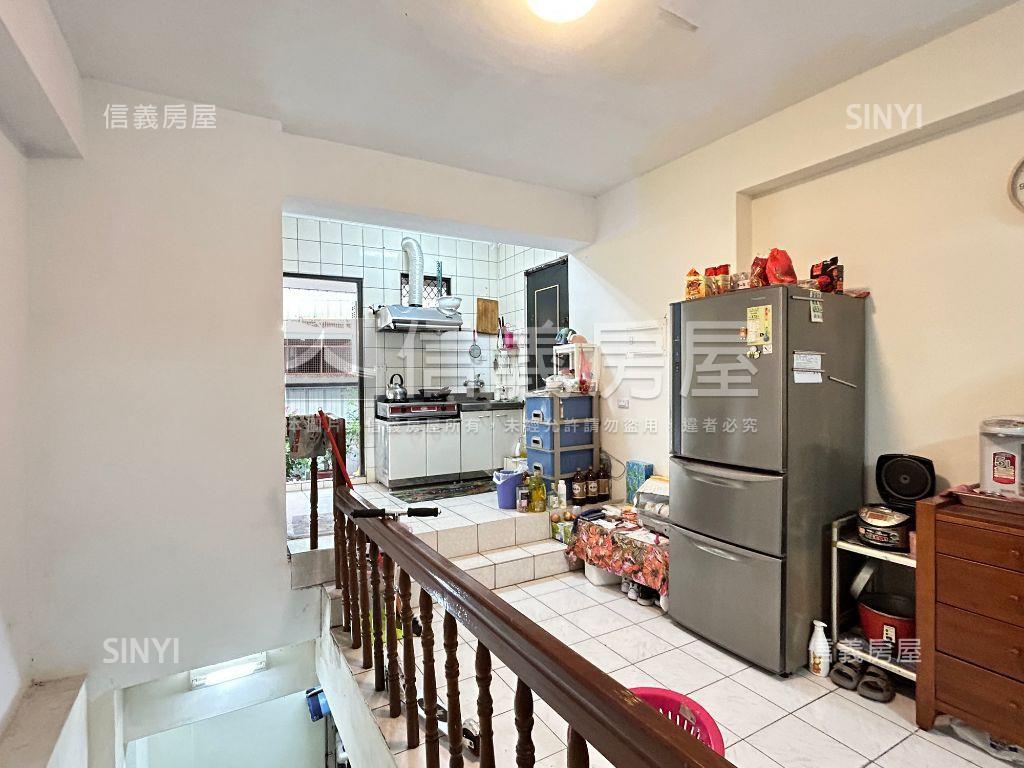 必看前後臨路【公寓１樓】房屋室內格局與周邊環境