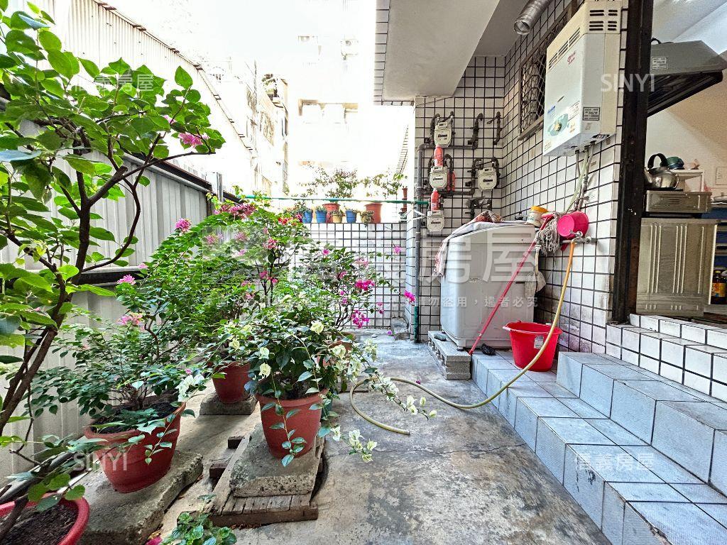 必看前後臨路【公寓１樓】房屋室內格局與周邊環境