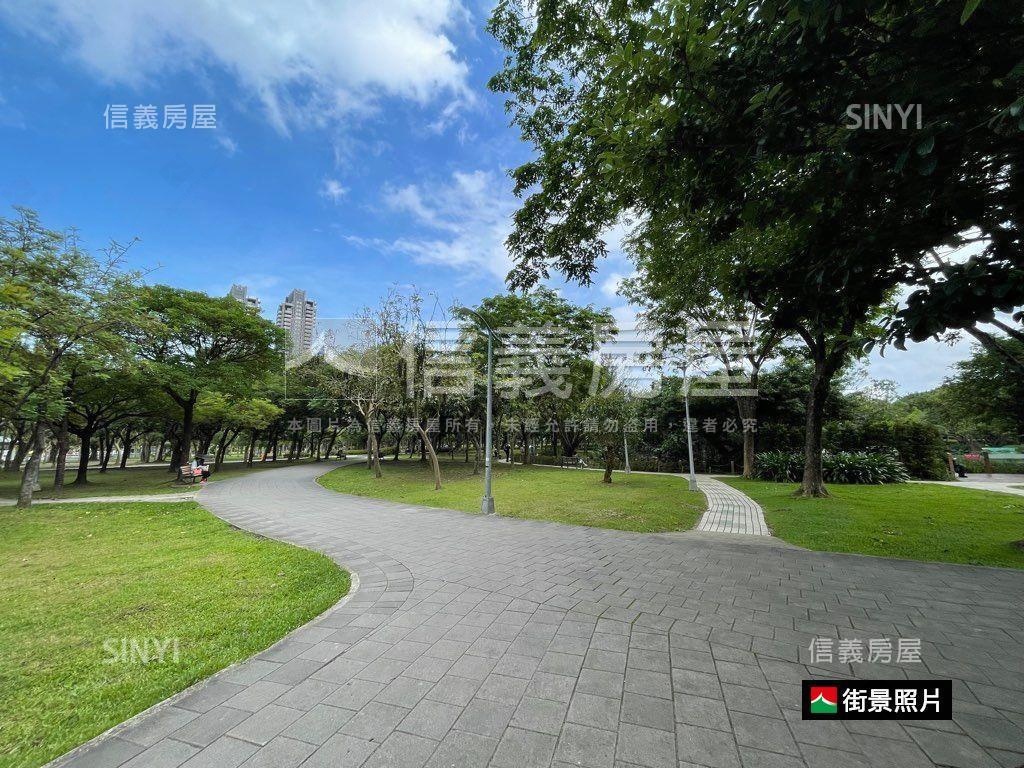 正面萬坪公園★龍門金華房屋室內格局與周邊環境