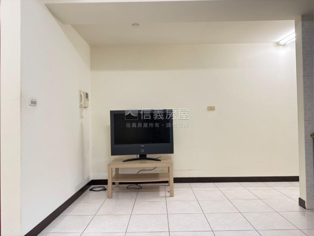 板南捷運小資方舟房屋室內格局與周邊環境