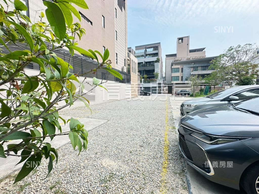 十二期朝南好規劃土地房屋室內格局與周邊環境
