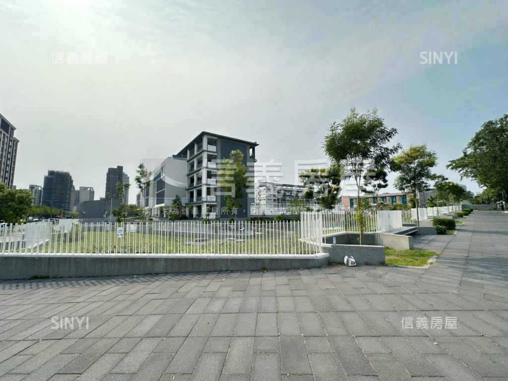 十二期朝南好規劃土地房屋室內格局與周邊環境