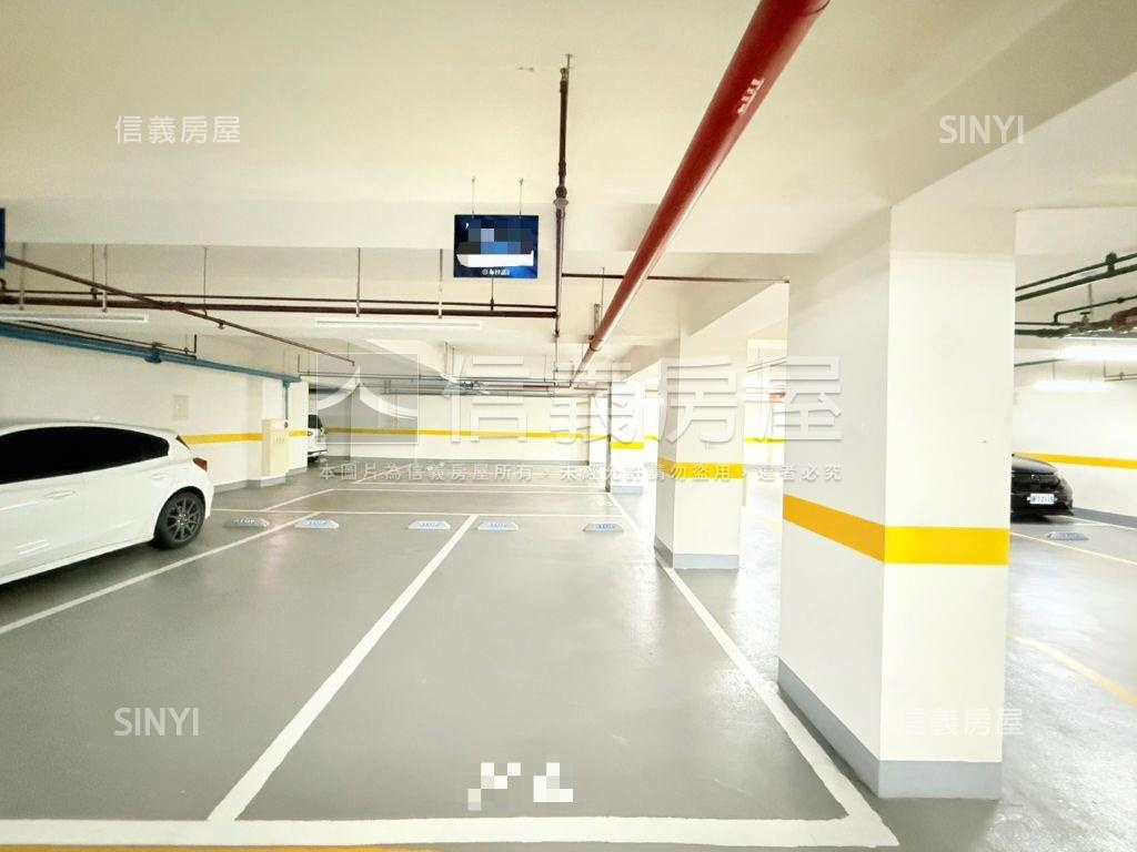 布拉諾中庭次頂樓二房車位房屋室內格局與周邊環境
