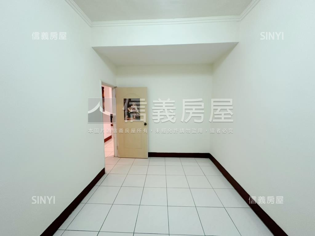 近北市採光方正三房房屋室內格局與周邊環境