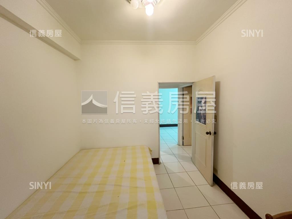 近北市採光方正三房房屋室內格局與周邊環境
