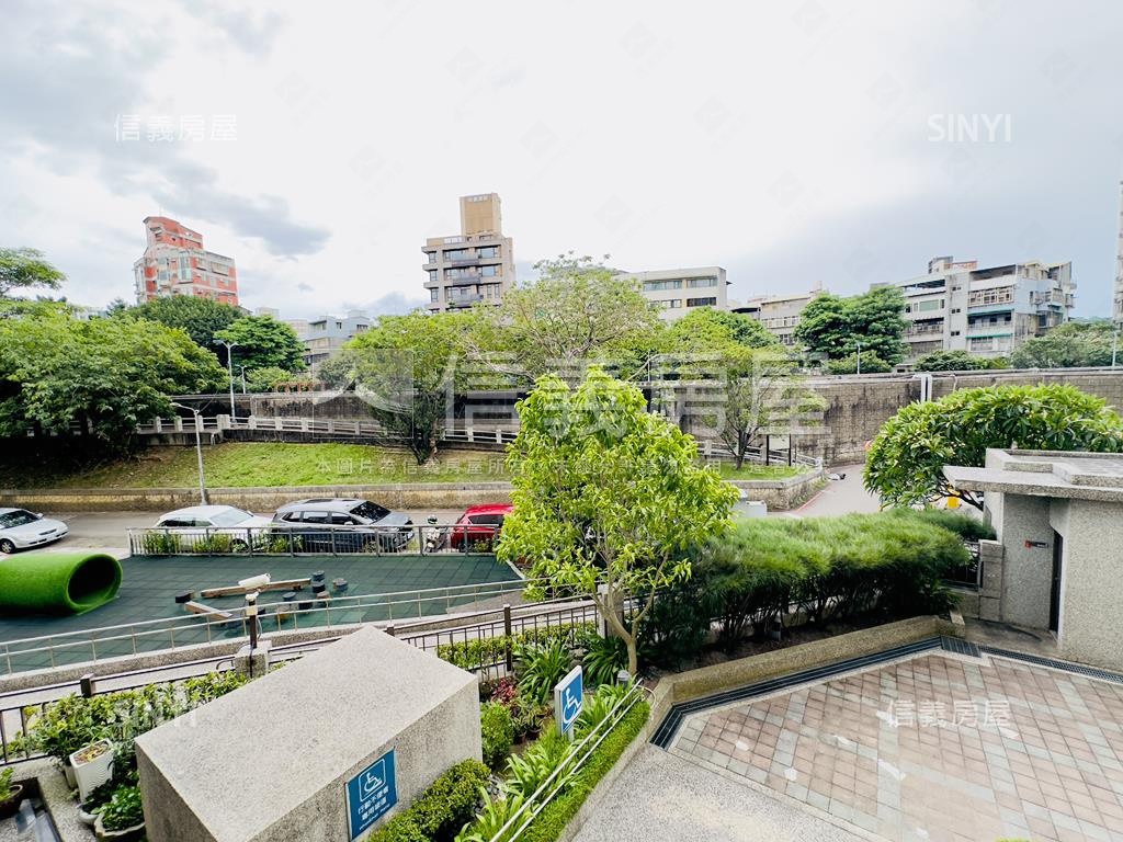 輝煌騰達明德敦品樹景美屋房屋室內格局與周邊環境