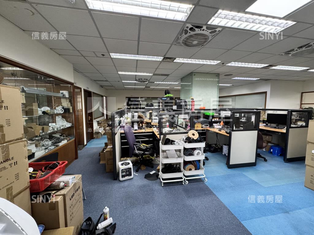 安泰登峰高樓商辦房屋室內格局與周邊環境