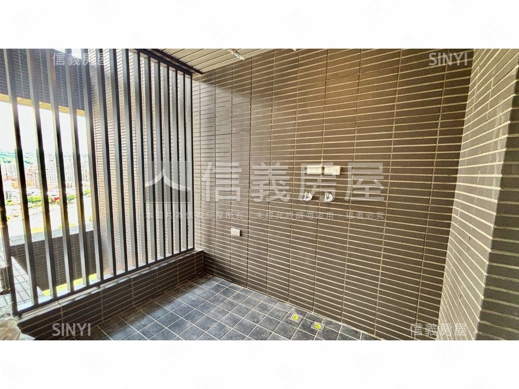 東騰青一公園景三房車位房屋室內格局與周邊環境
