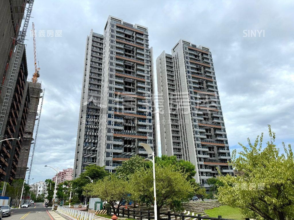 東騰青一公園景三房車位房屋室內格局與周邊環境