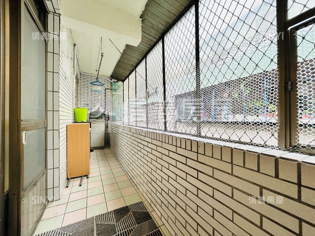 眺望仁愛國小前後陽台美寓房屋室內格局與周邊環境