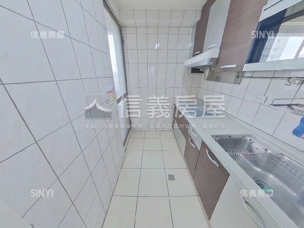 ＜稀有＞市中心三房附車位房屋室內格局與周邊環境