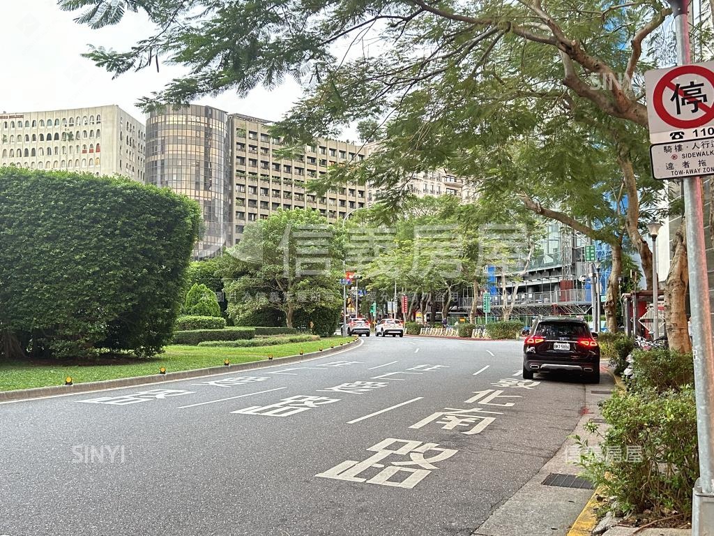 仁愛圓環旁邊店面房屋室內格局與周邊環境