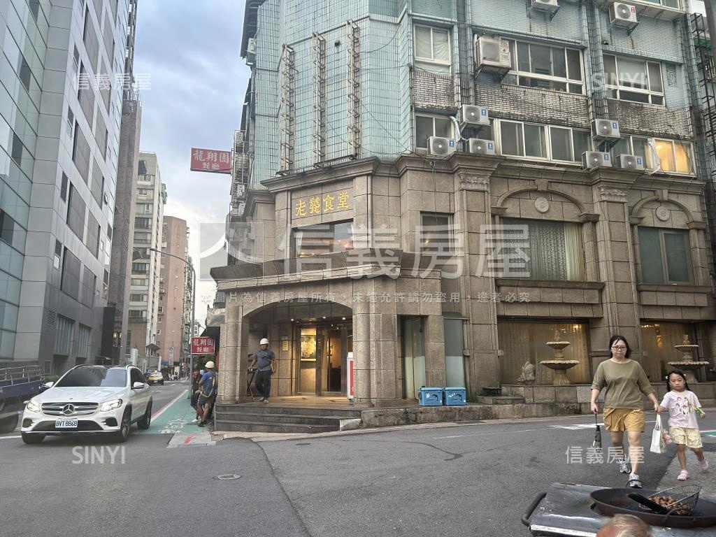 仁愛圓環旁邊店面房屋室內格局與周邊環境