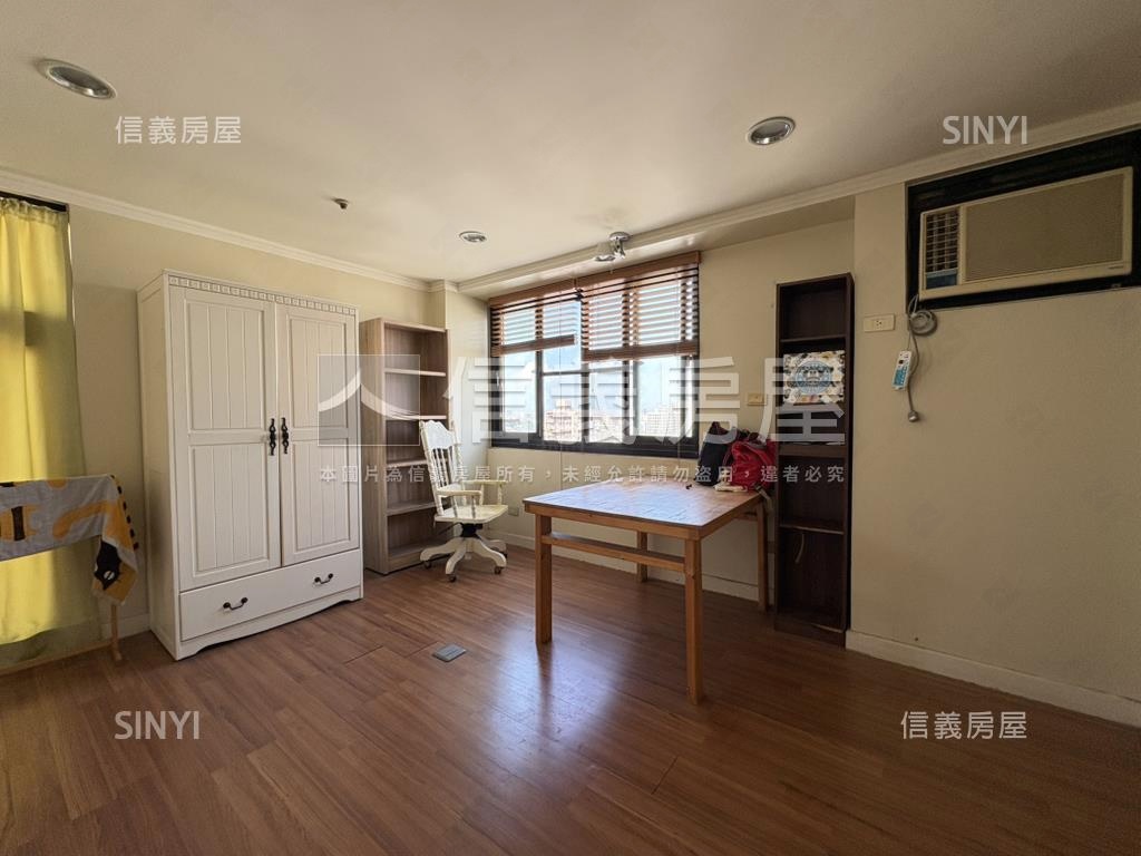 專✦成大學廬遠眺城市美景房屋室內格局與周邊環境