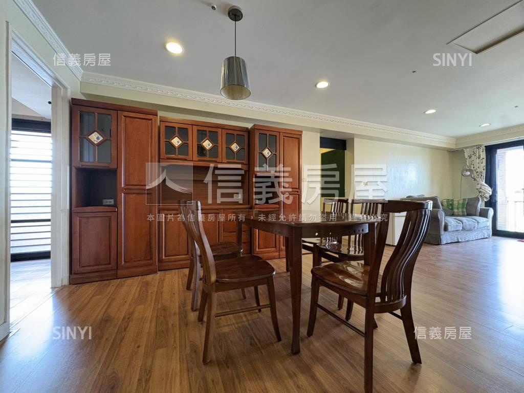 專✦成大學廬遠眺城市美景房屋室內格局與周邊環境