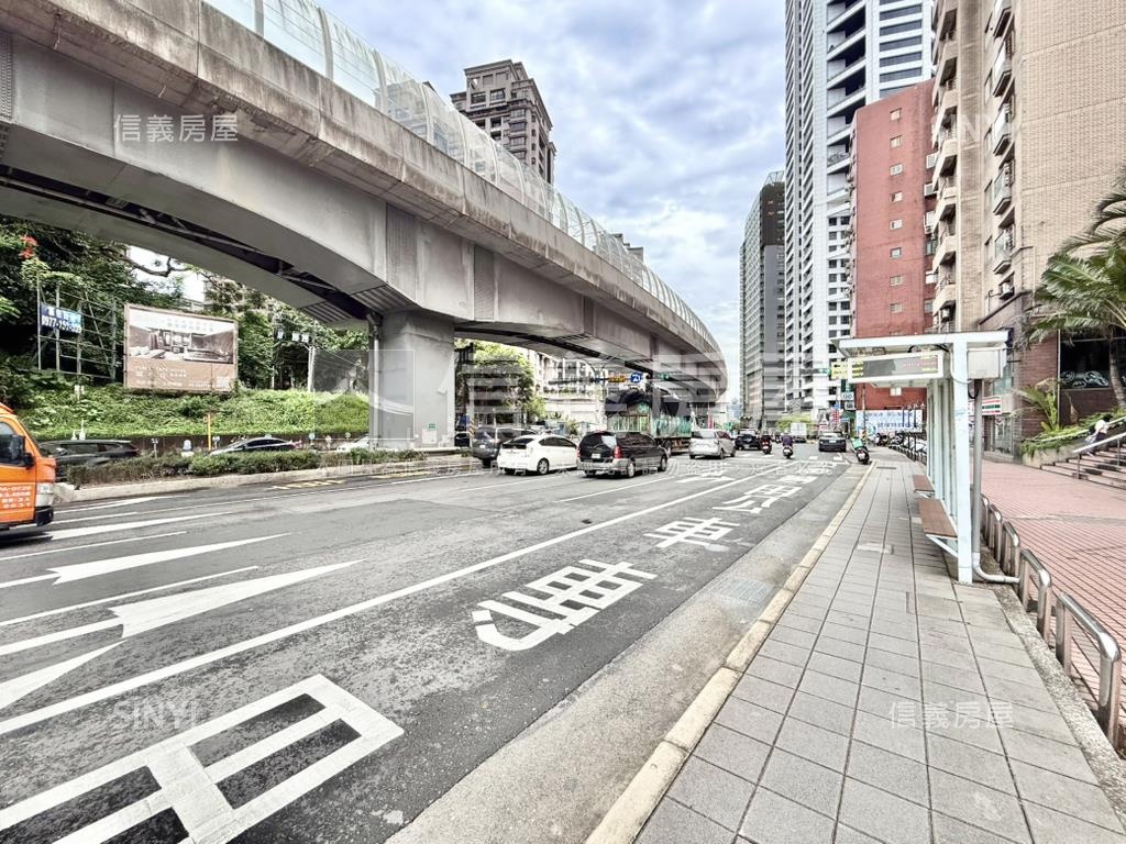聖塔獨立產權車位稀有釋出房屋室內格局與周邊環境