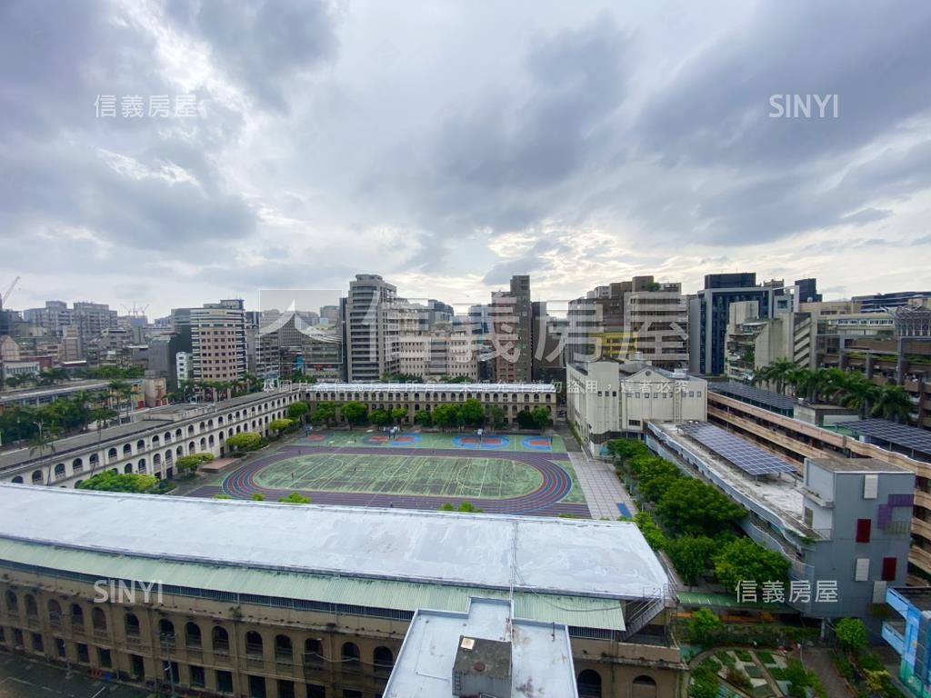 高樓景觀精美套房房屋室內格局與周邊環境
