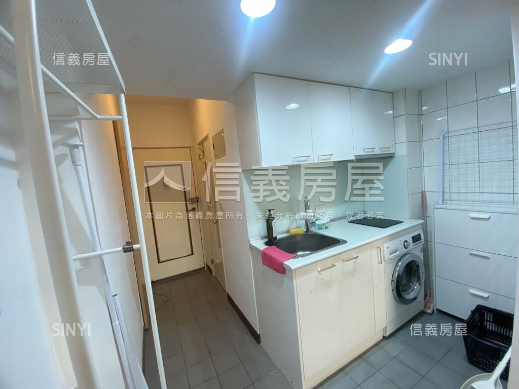 高樓景觀精美套房房屋室內格局與周邊環境