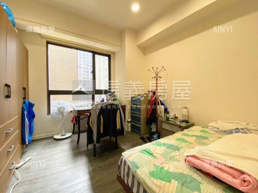 尊榮世紀高檔景觀房屋室內格局與周邊環境