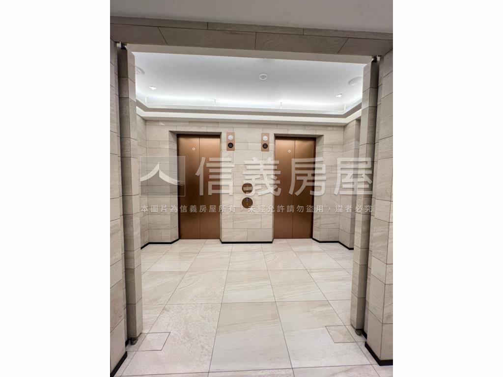 博愛凱旋尊榮三房車位房屋室內格局與周邊環境