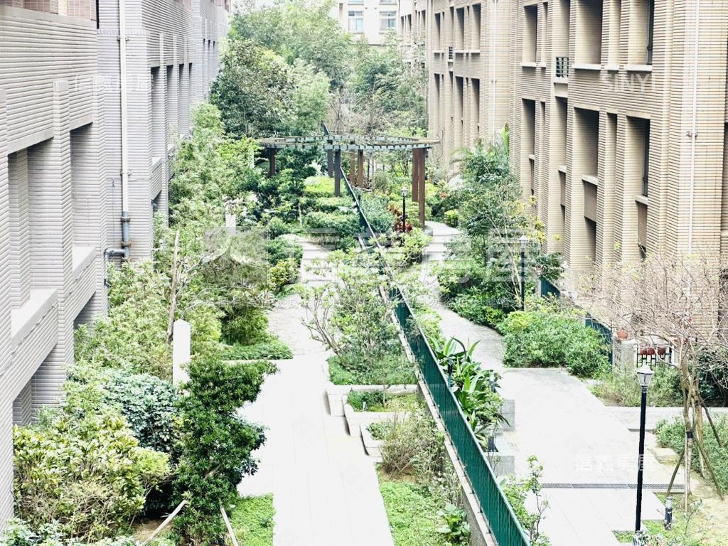 專任～睿海面寬電梯金住店房屋室內格局與周邊環境