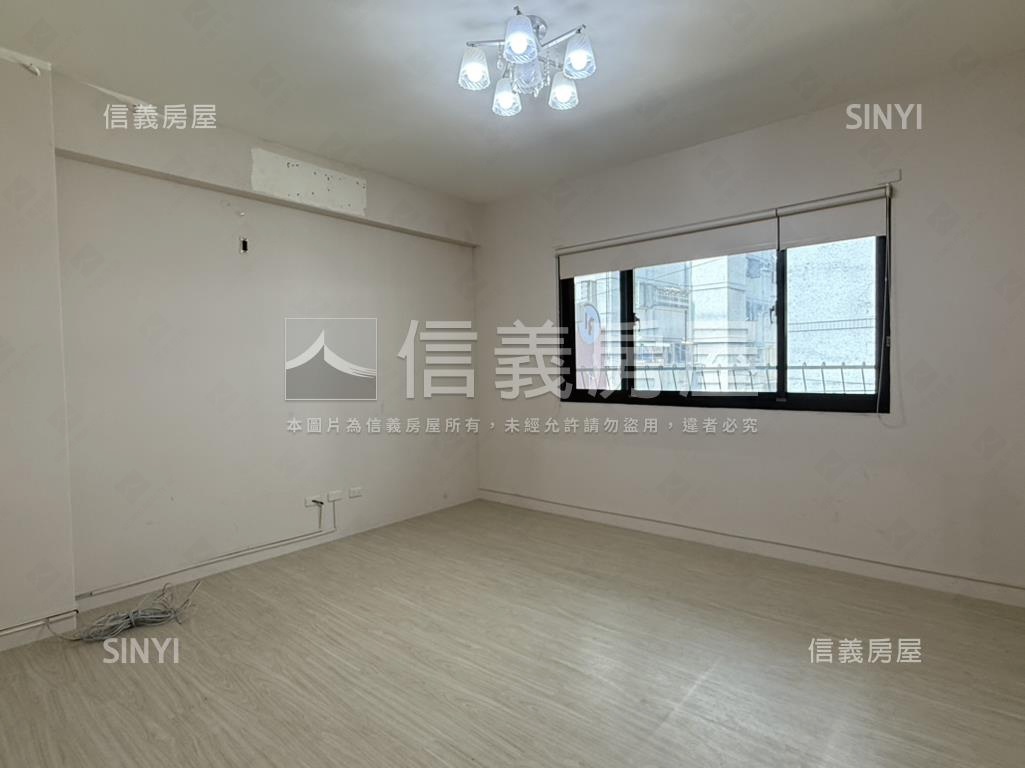 近家樂福震後黃金透天店面房屋室內格局與周邊環境