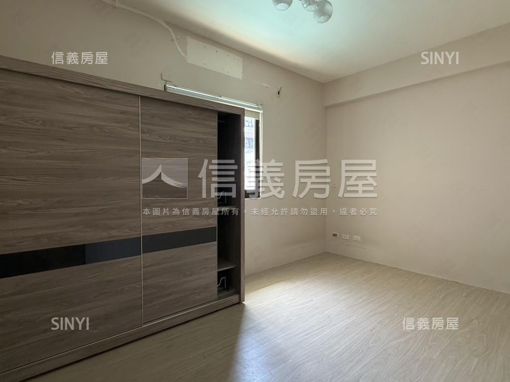 近家樂福震後黃金透天店面房屋室內格局與周邊環境