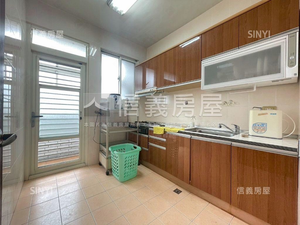 中港邊間大坪美寓房屋室內格局與周邊環境