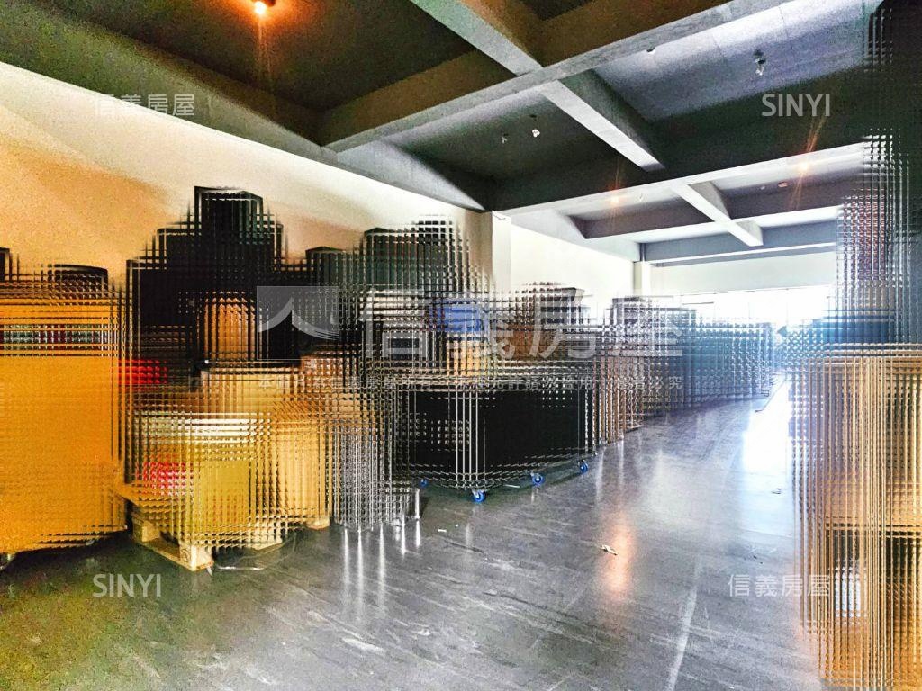 中謹雲頂ＭＩＴ廠房Ｂ房屋室內格局與周邊環境