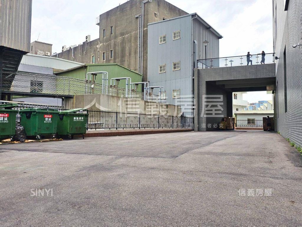 中謹雲頂ＭＩＴ廠房Ｂ房屋室內格局與周邊環境