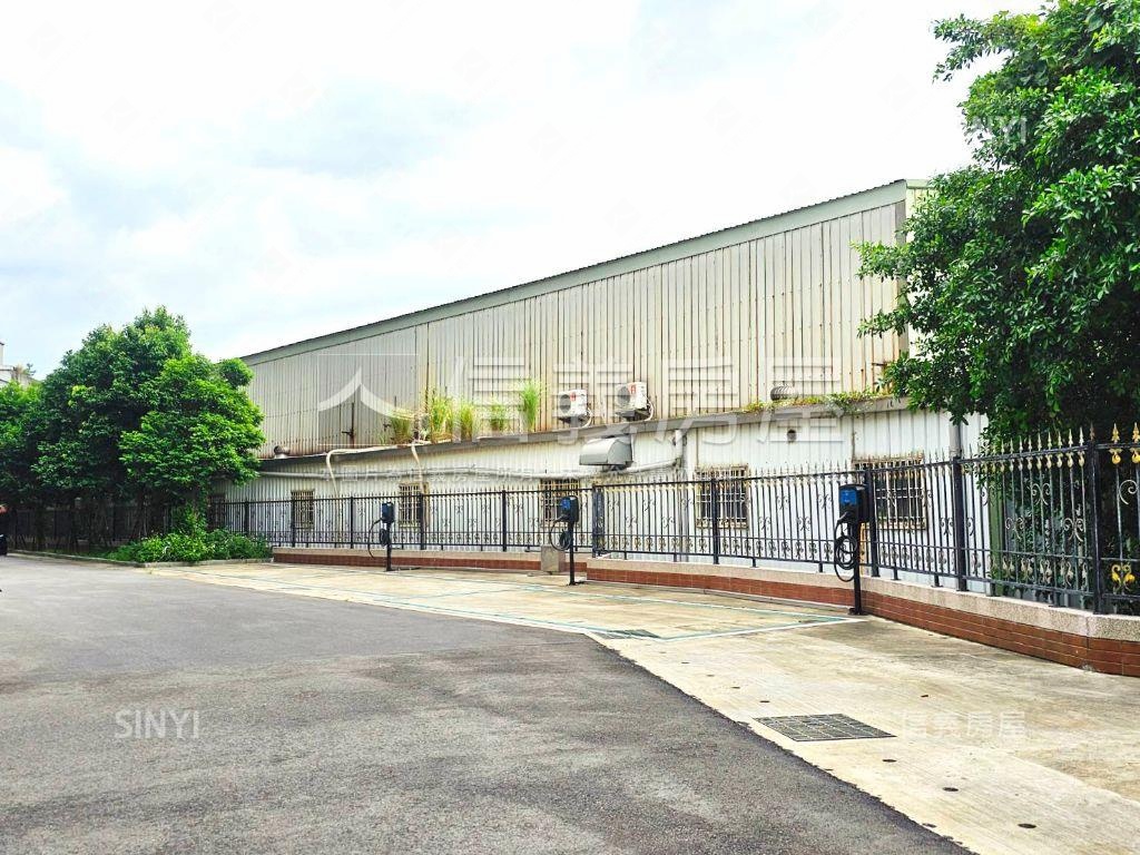 中謹雲頂ＭＩＴ廠房Ｂ房屋室內格局與周邊環境