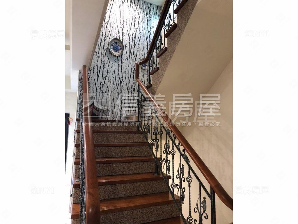 新店獨棟電梯別墅房屋室內格局與周邊環境