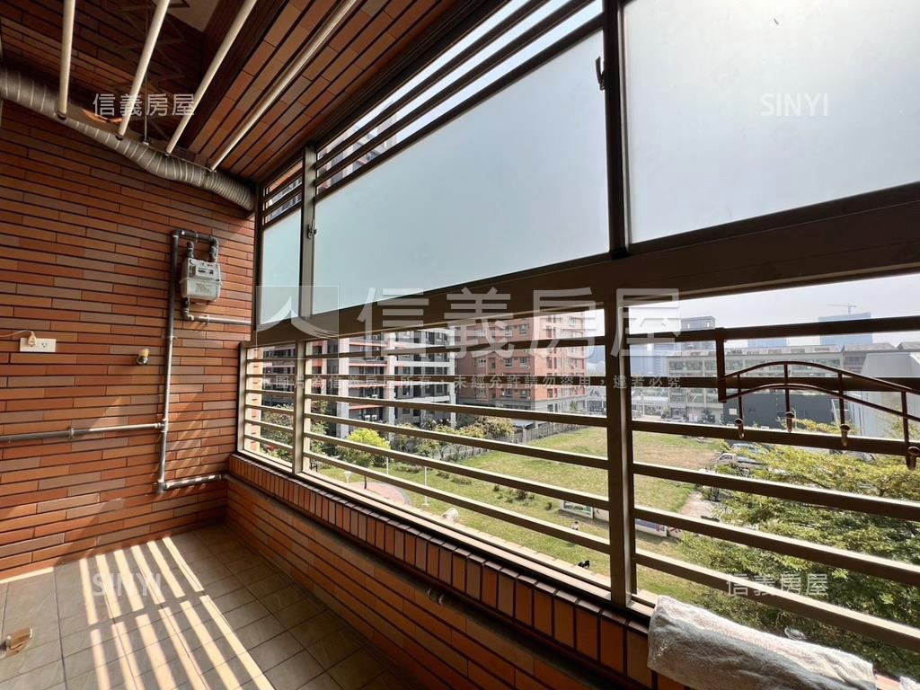 美術館採光通風三房平車房屋室內格局與周邊環境