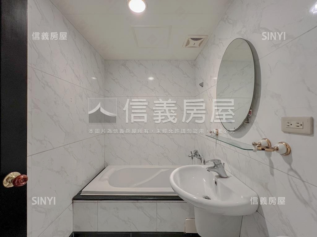 美術館採光通風三房平車房屋室內格局與周邊環境