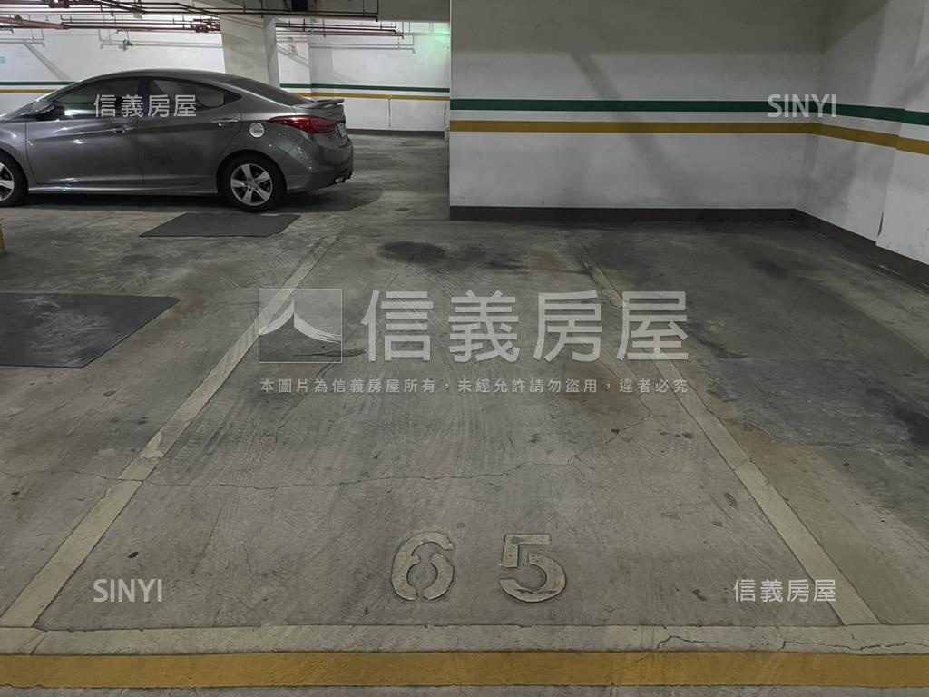 美術館採光通風三房平車房屋室內格局與周邊環境