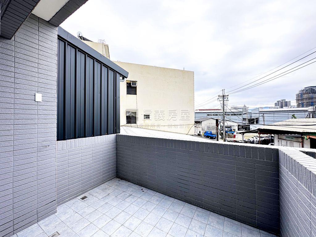 讚大里傳家寶邊間透套店面房屋室內格局與周邊環境