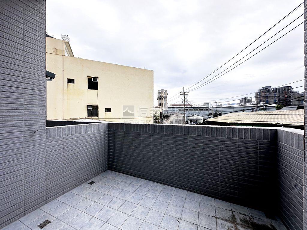 讚大里傳家寶邊間透套店面房屋室內格局與周邊環境