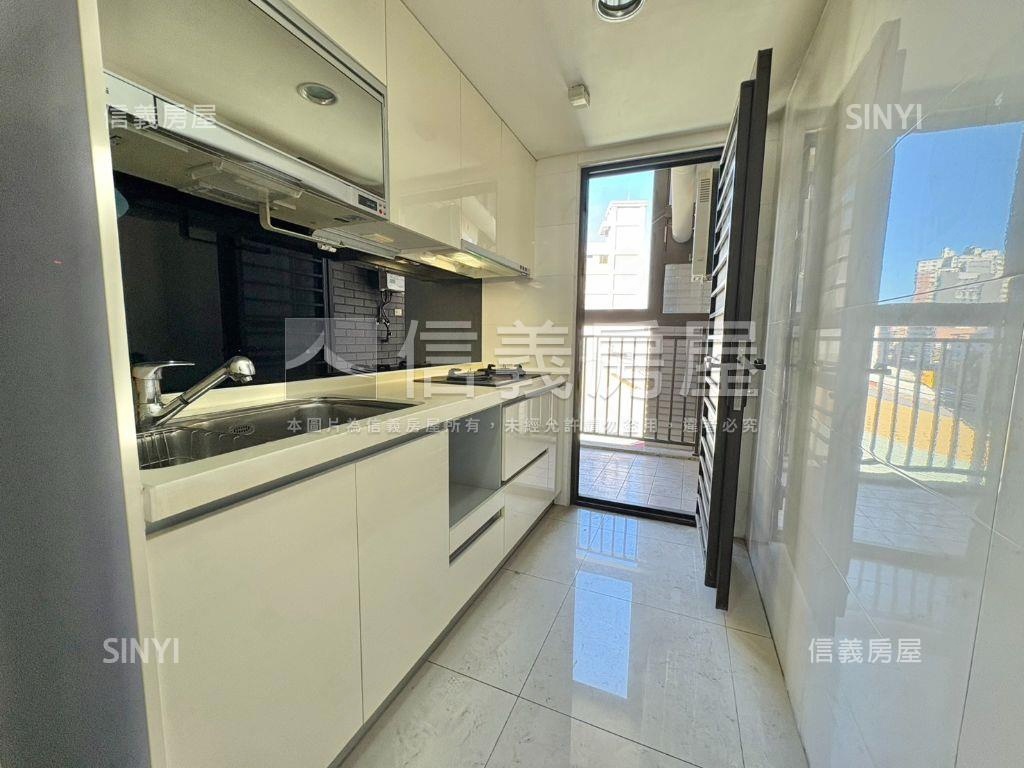 南屯首購邊間兩房平車房屋室內格局與周邊環境