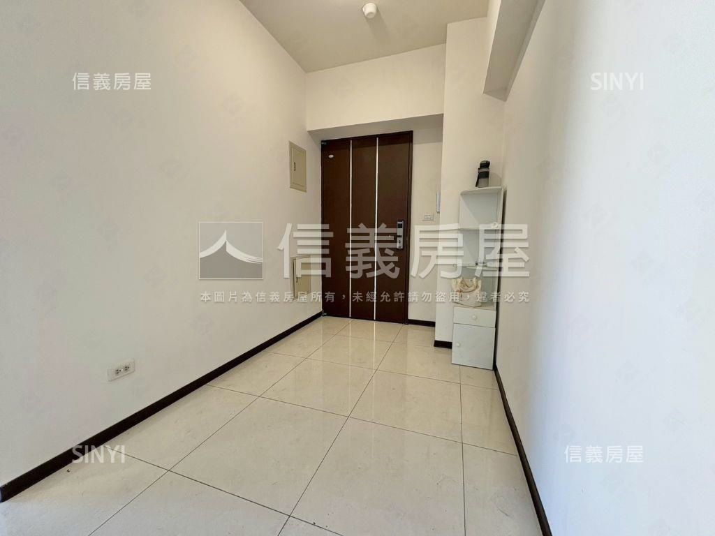 南屯首購邊間兩房平車房屋室內格局與周邊環境