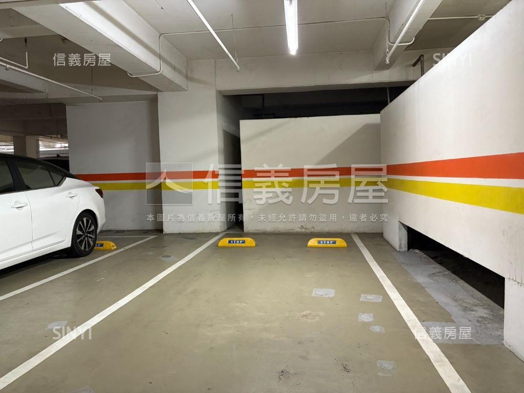 南屯首購邊間兩房平車房屋室內格局與周邊環境