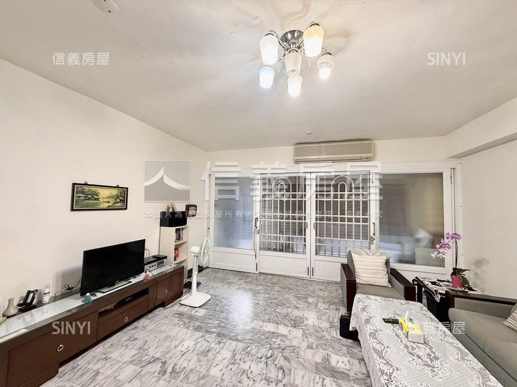 亞灣稀有屋況佳一樓寓邸房屋室內格局與周邊環境