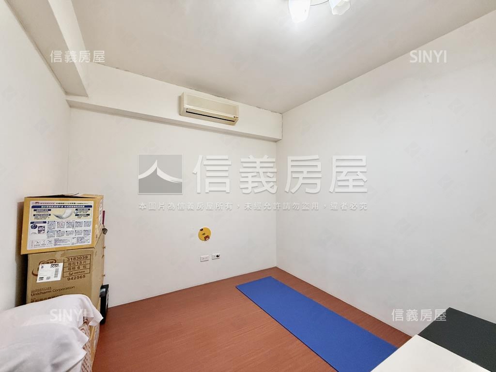 亞灣稀有屋況佳一樓寓邸房屋室內格局與周邊環境