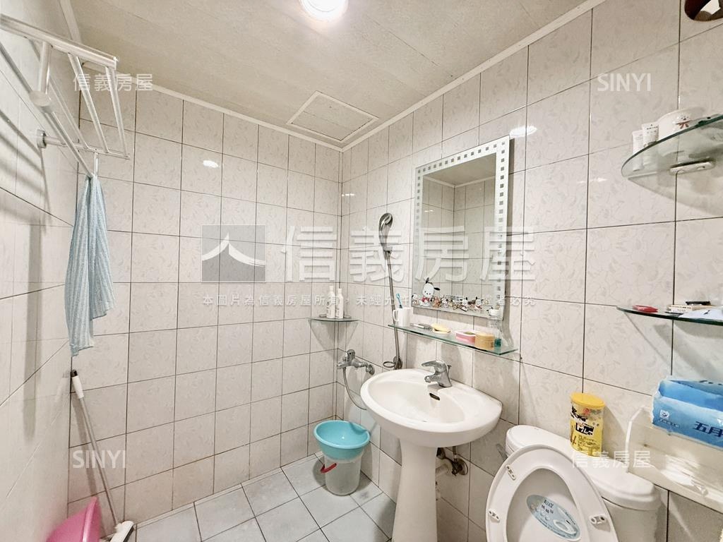 亞灣稀有屋況佳一樓寓邸房屋室內格局與周邊環境