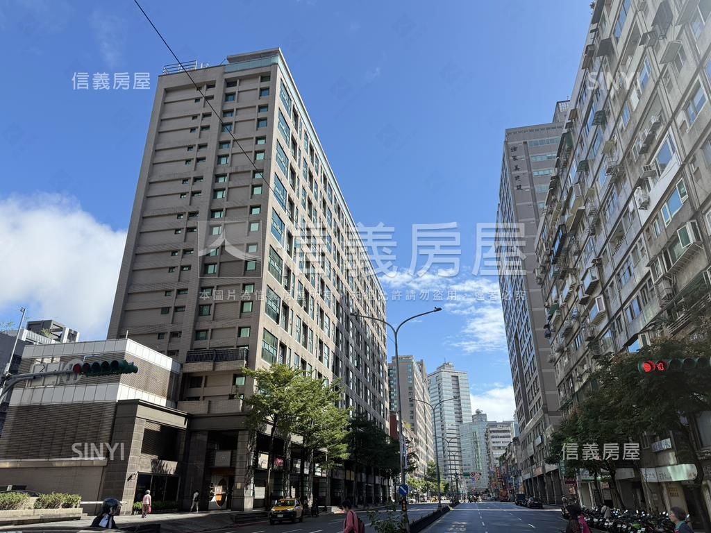 碧空如洗大窗美景ＥＡＴ房屋室內格局與周邊環境