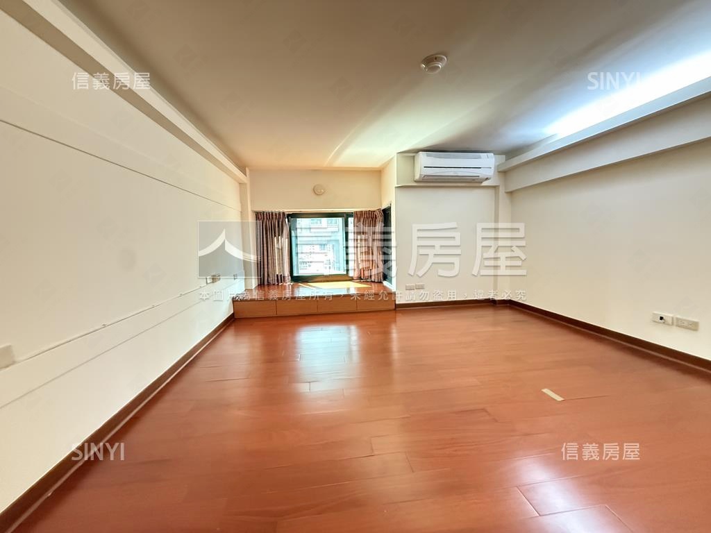 碧空如洗大窗美景ＥＡＴ房屋室內格局與周邊環境