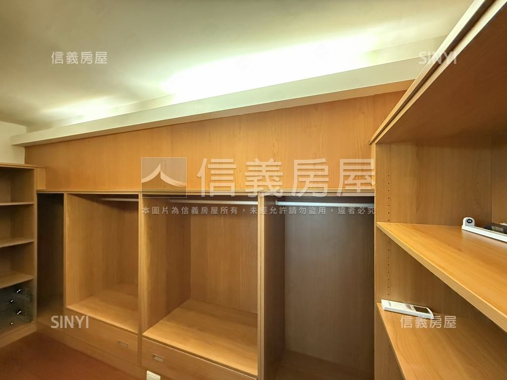 碧空如洗大窗美景ＥＡＴ房屋室內格局與周邊環境