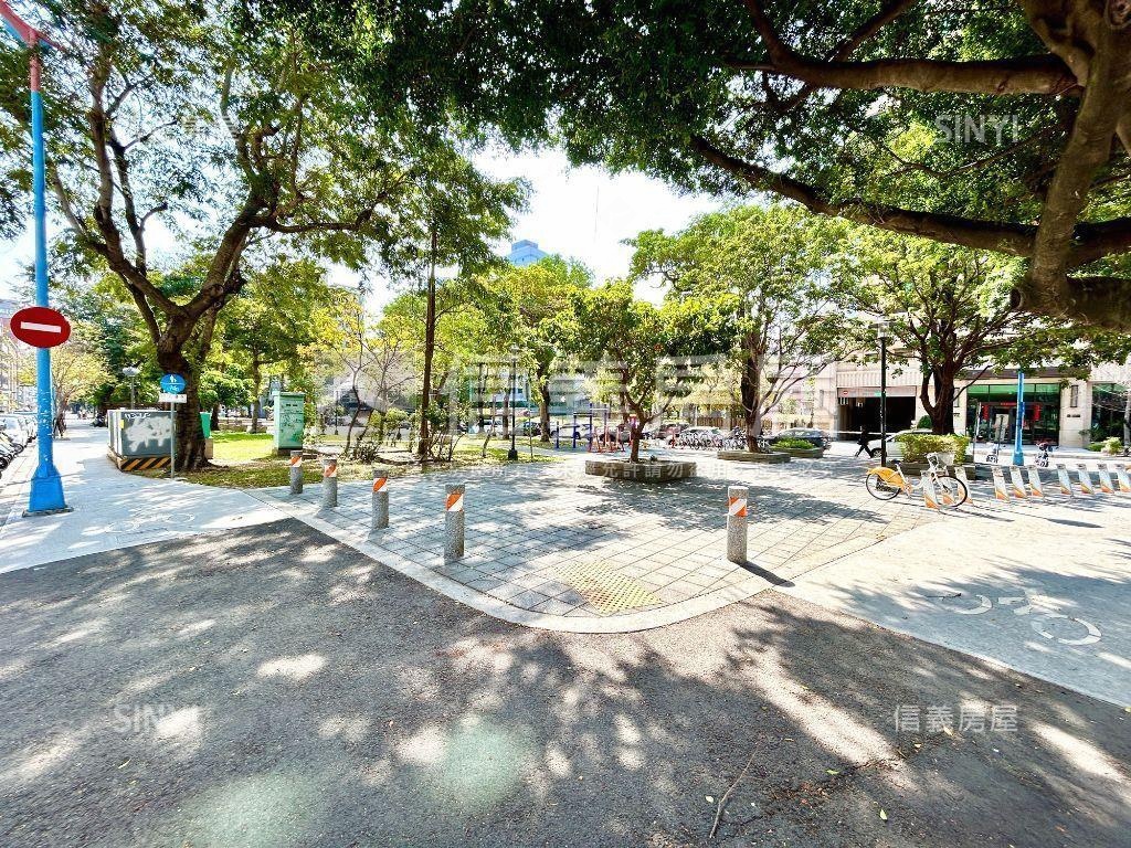 時光織錦視野邊間三房平車房屋室內格局與周邊環境